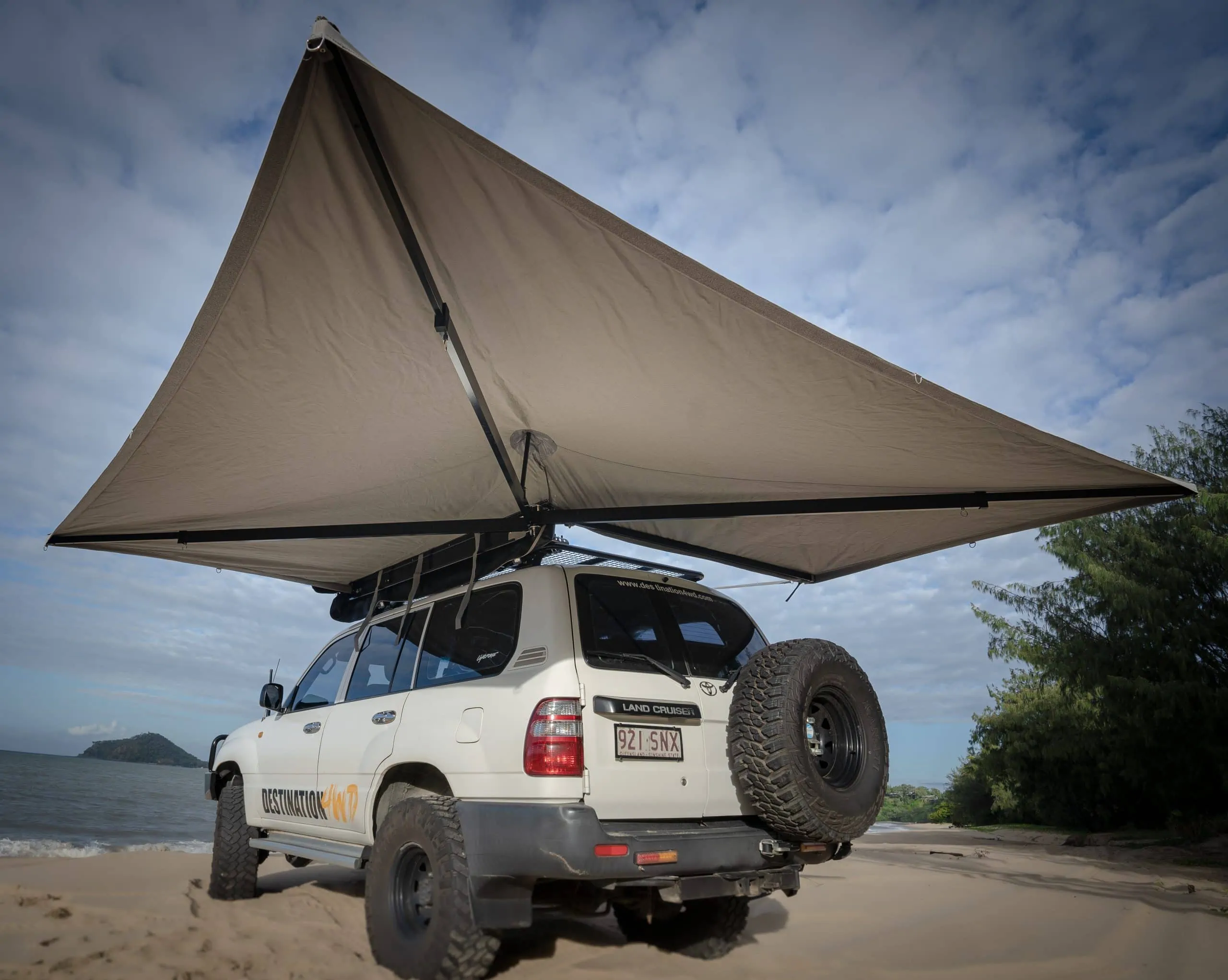 Destination4WD D270 degree free standing awning Australian made and manufactured