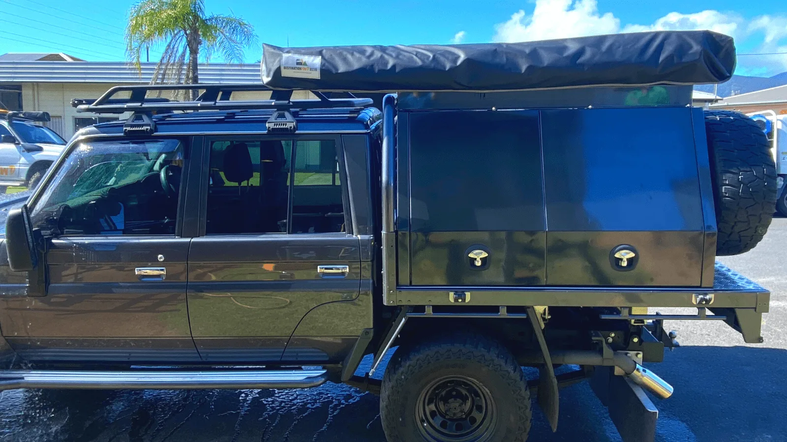 Destination4WD D270 degree freestanding awning