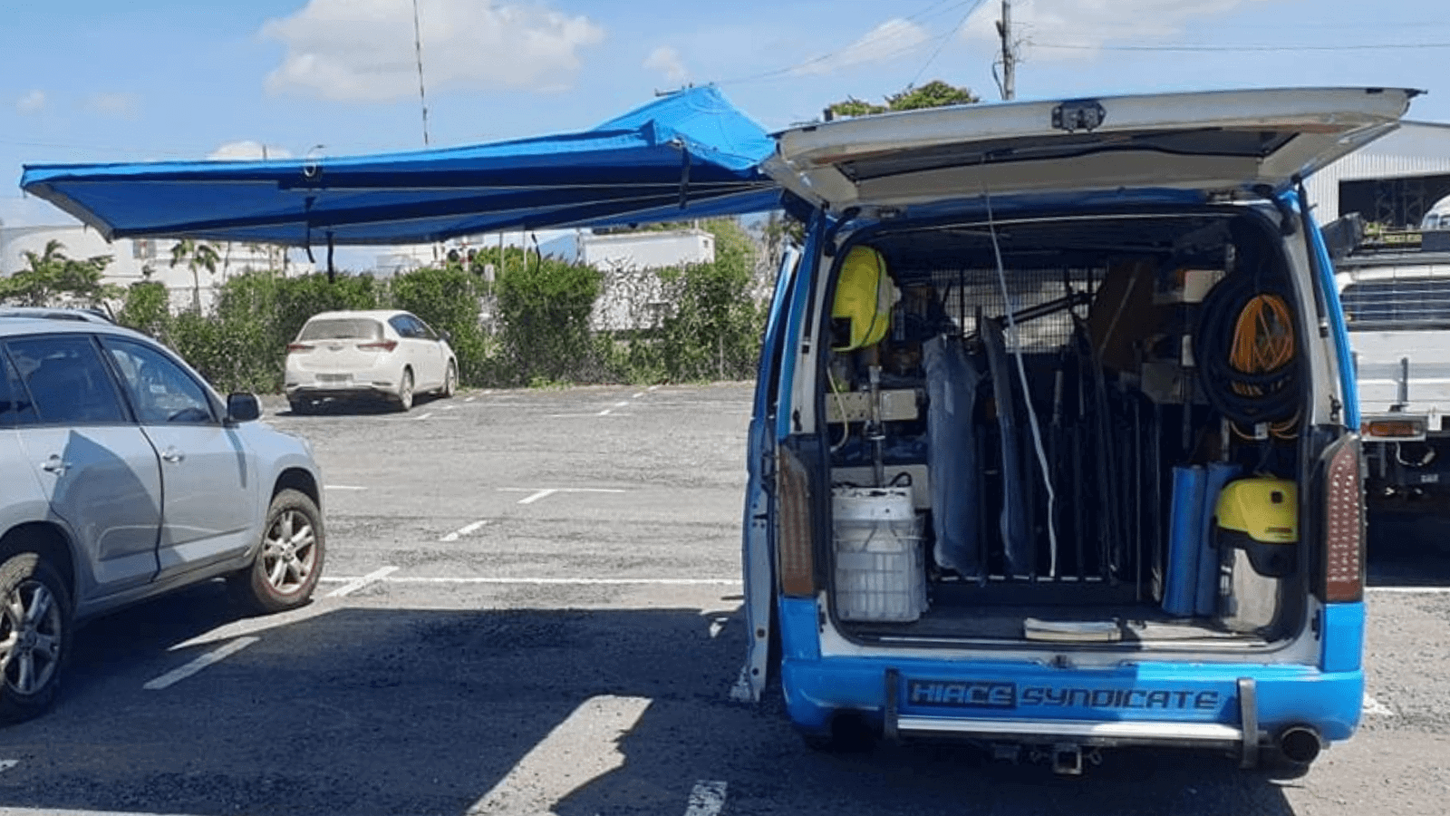 4WD awning for tradesmen Destination4WD Australian made 4x4 free standing awnings and shower awnings