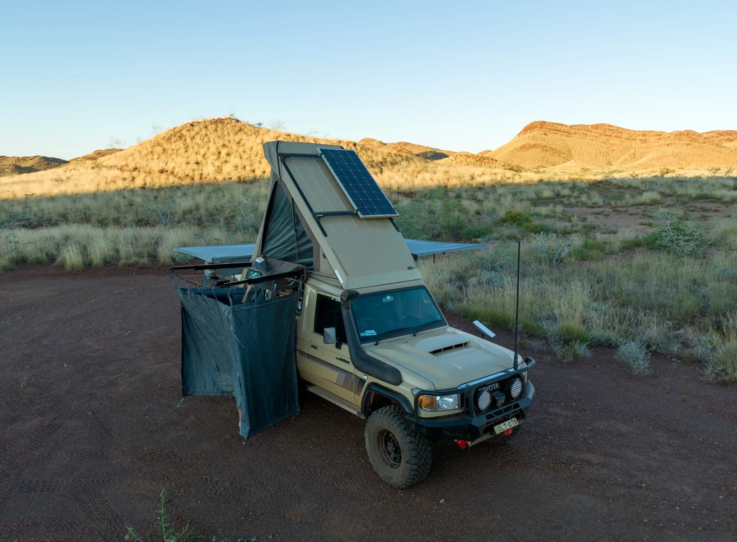Destination4WD free standing shower bathroom tent 4WD awnings.JPEG