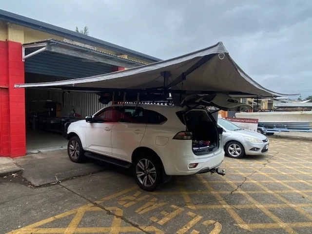 Isuzu MUX Destination4WD D270 free standing awning