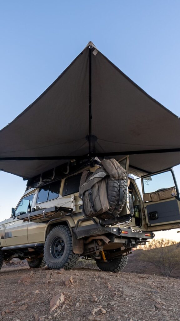 D270 freestanding awning