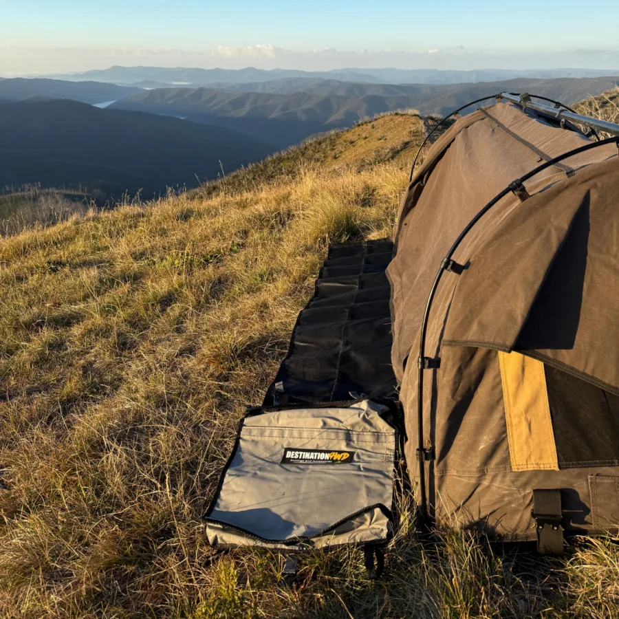 47cm long, 30 cm wide and 20 cm high